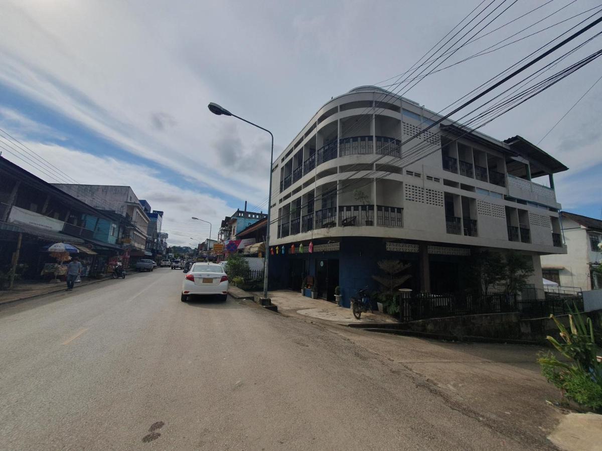 Thadan Guest House Ban Houayxay Exterior photo