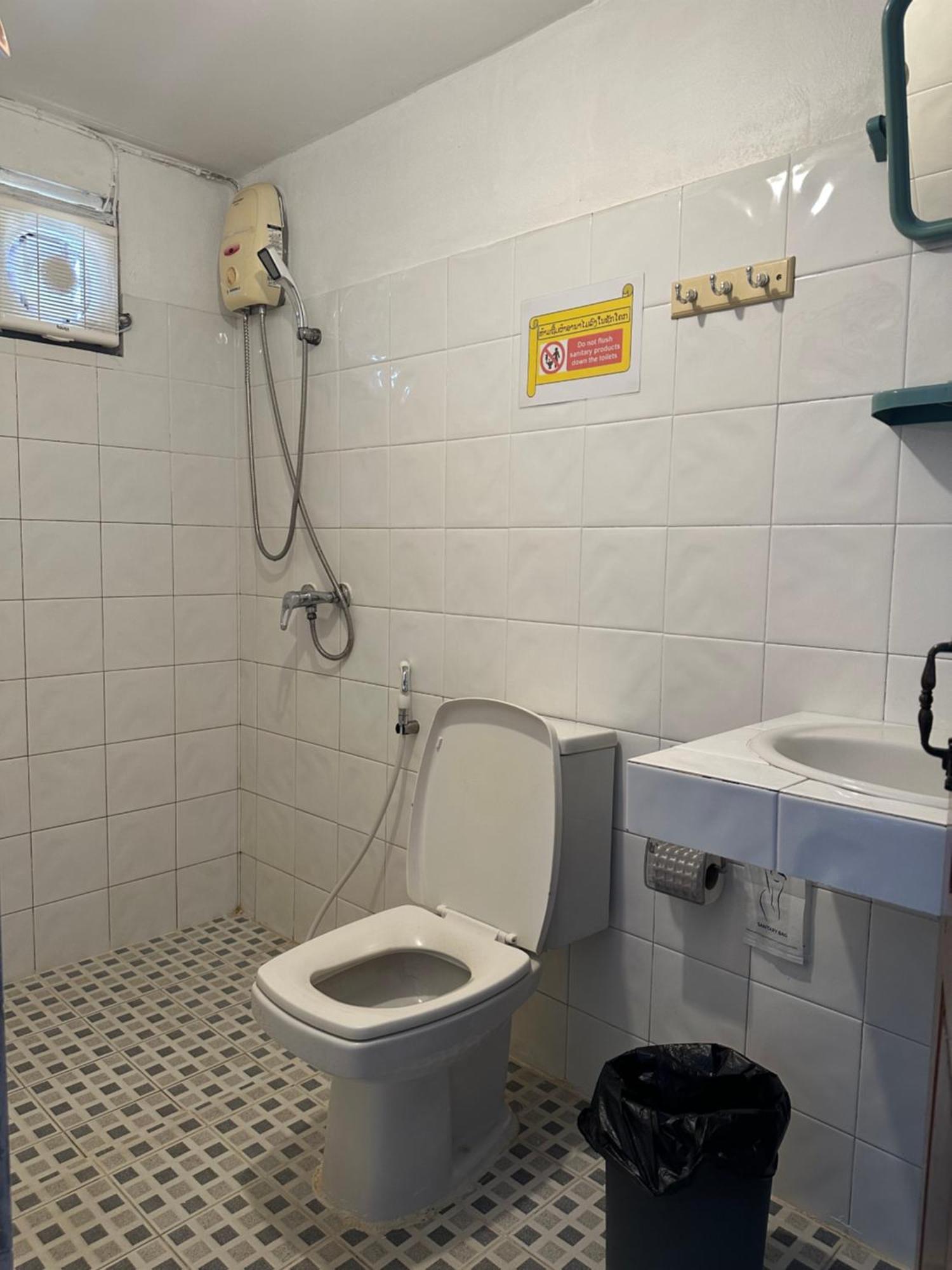Thadan Guest House Ban Houayxay Exterior photo